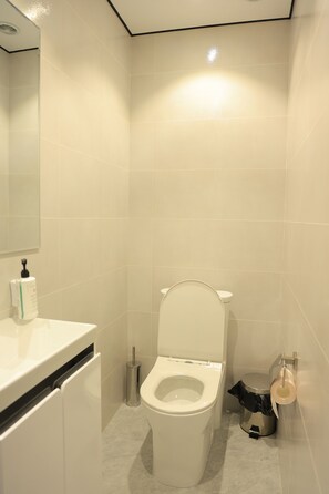 Basic Shared Dormitory, Women only, Non Smoking, Pets not allowed | Bathroom