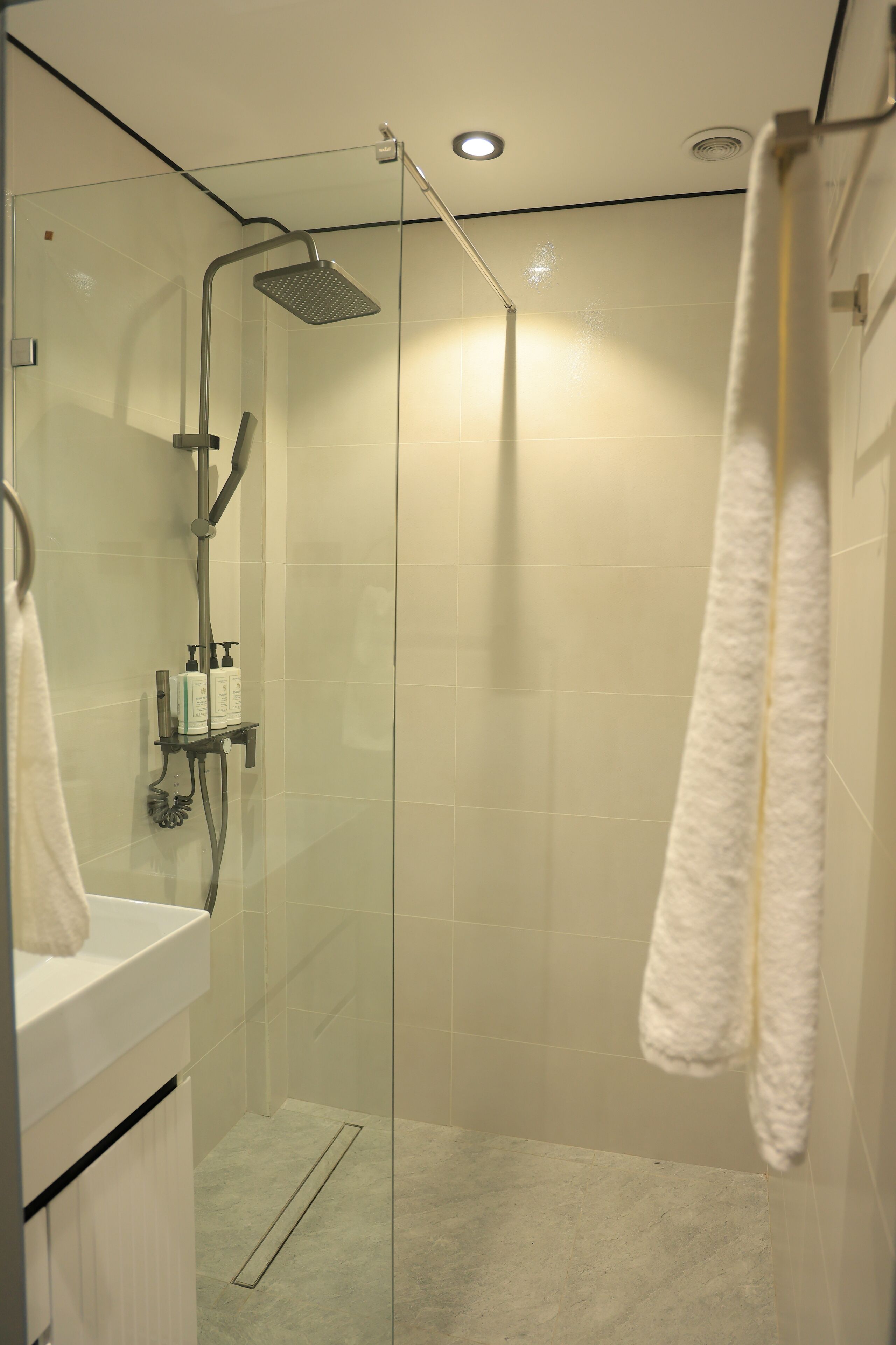 Economy Shared Dormitory, Women only, Non Smoking, Pets Not Allowed | Bathroom