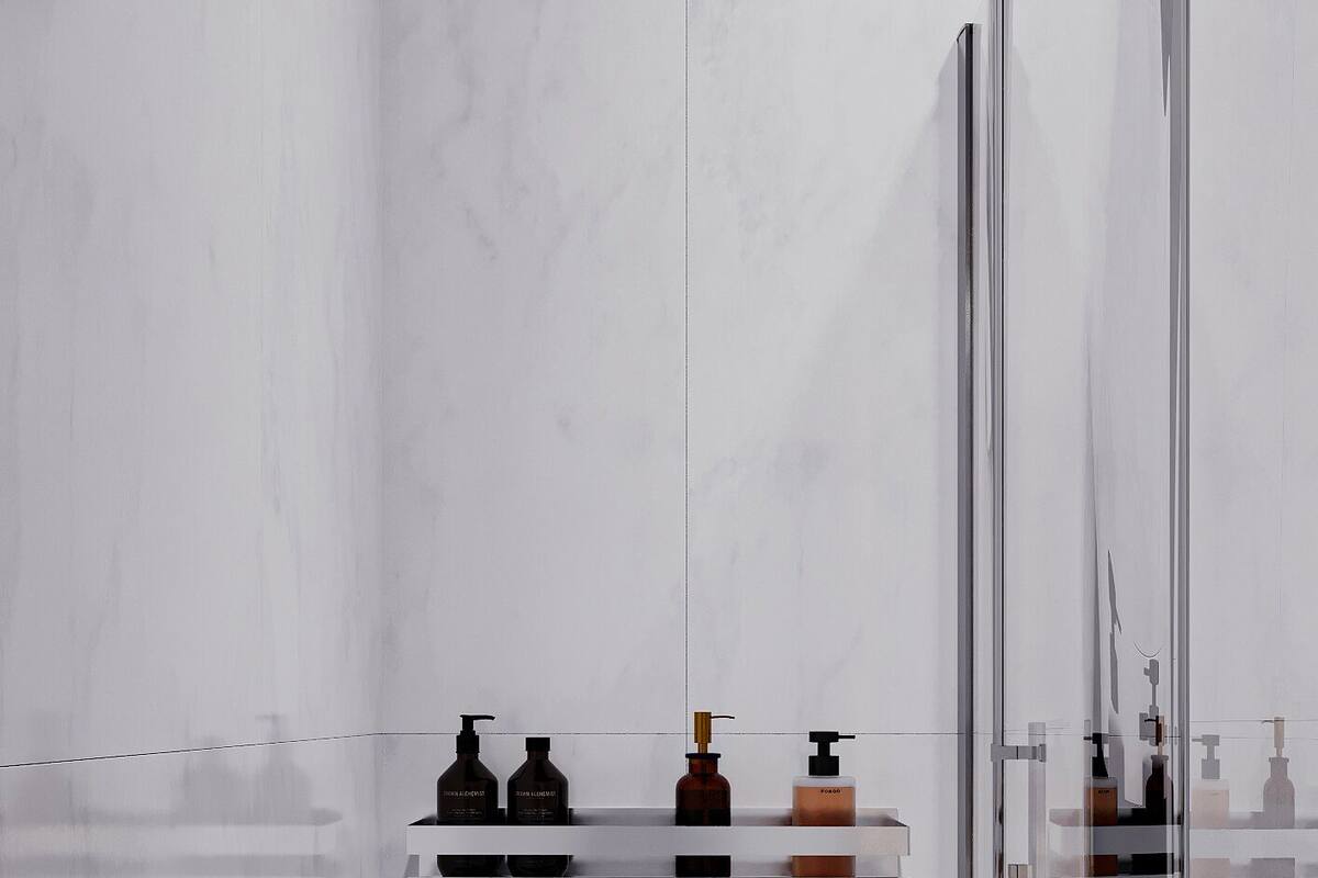 Economy Shared Dormitory | Bathroom shower