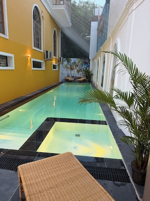 Outdoor pool - The Colonial Courtyard (Vanur)