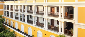 The Colonial Courtyard