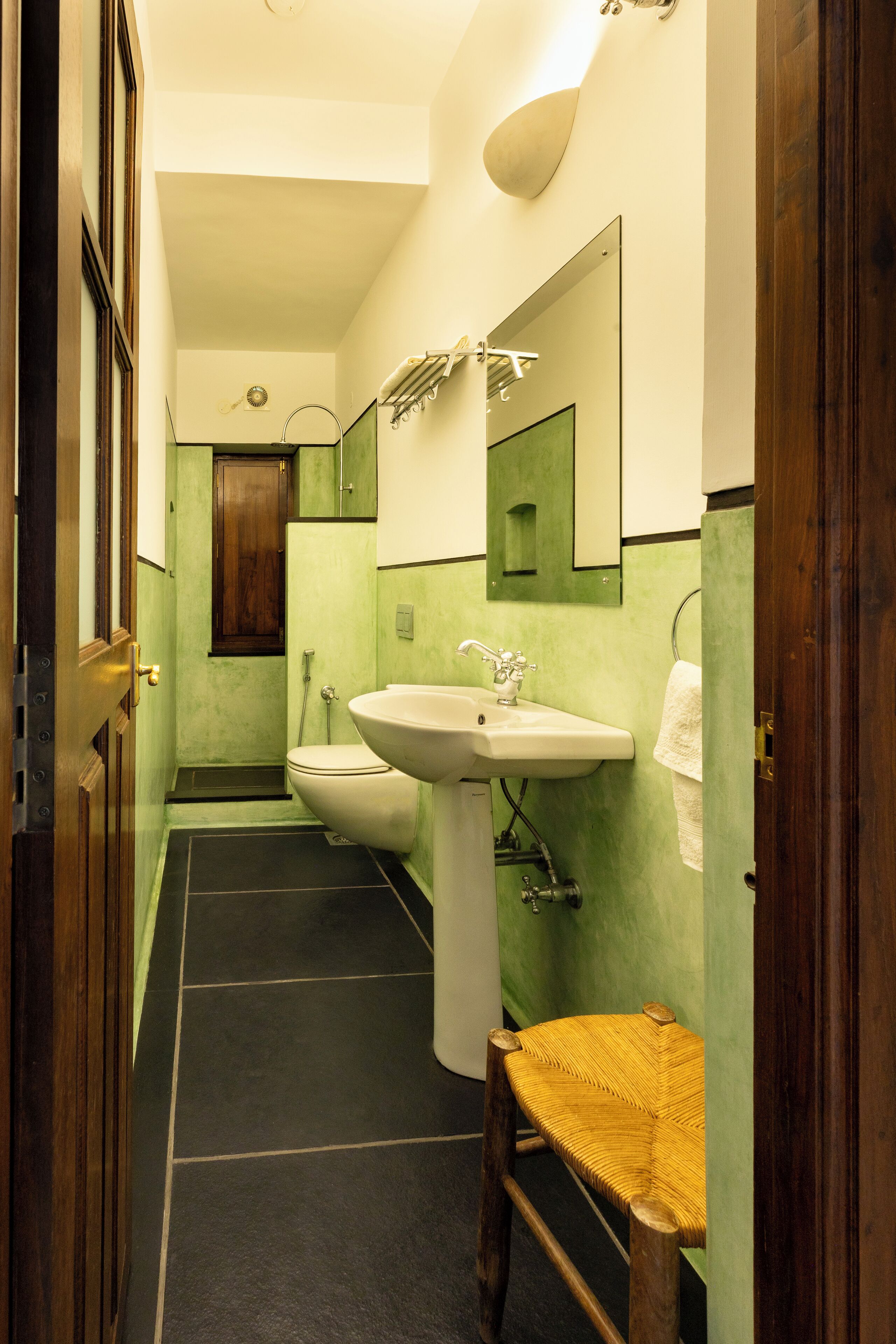 Classic Studio Suite, Balcony, City View | Bathroom | Shower, free toiletries, hair dryer, slippers