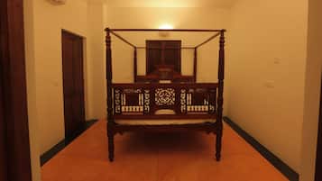 Deluxe Villa, Balcony, City View | Desk, laptop workspace, iron/ironing board, free WiFi