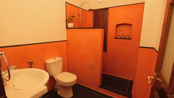Family Villa, Balcony, Sea View | Bathroom | Shower, free toiletries, hair dryer, slippers
