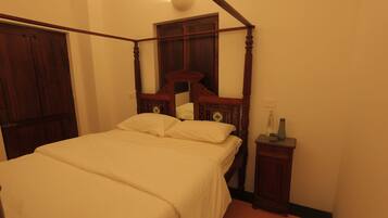 Classic Studio Suite, Balcony, City View | Desk, laptop workspace, iron/ironing board, free WiFi
