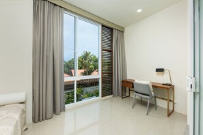 Exclusive Villa, 3 Bedrooms, Pool View