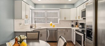 Charming & Spacious 5-Bedroom Centrally Located