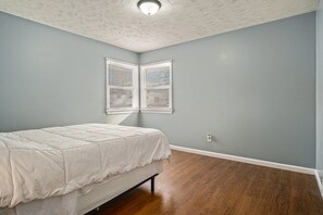 5 chambres, fer et planche Ă repasser, Wi-Fi, draps fournis