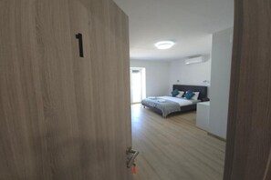 1 habitación, cuna de viaje y wifi gratis 