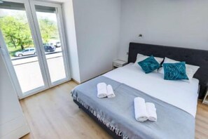 Travel cot, free WiFi - Rooms Burnum - Double Room 4 (Vrbnik-Knin)