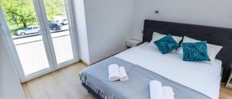 Cuna de viaje y wifi gratis