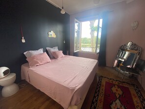 1 chambre, fer et planche à repasser, Wi-Fi, draps fournis