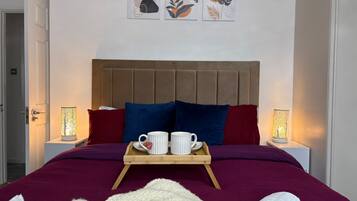 3 bedrooms, iron/ironing board, free WiFi, bed sheets