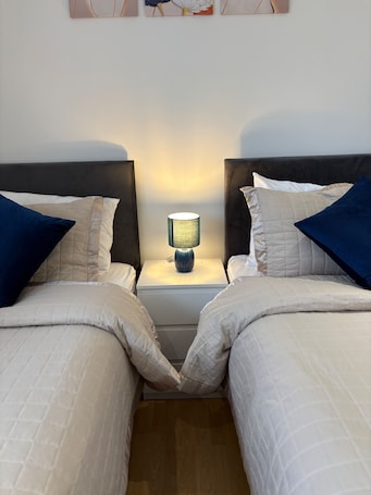 3 bedrooms, iron/ironing board, free WiFi, bed sheets