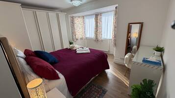 3 bedrooms, iron/ironing board, free WiFi, bed sheets