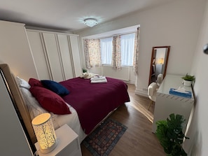 3 bedrooms, iron/ironing board, free WiFi, bed sheets