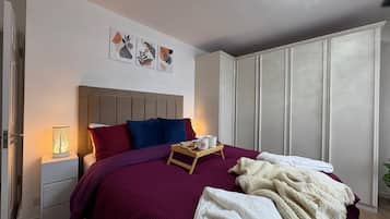 3 bedrooms, iron/ironing board, free WiFi, bed sheets