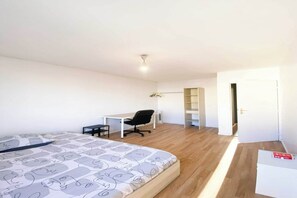 1 bedroom, Internet