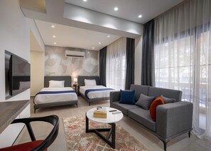 1 bedroom, desk, WiFi, bed sheets