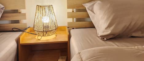 2 bedrooms, iron/ironing board, Internet, bed sheets