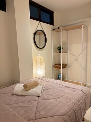 2 bedrooms, iron/ironing board, Internet, bed sheets