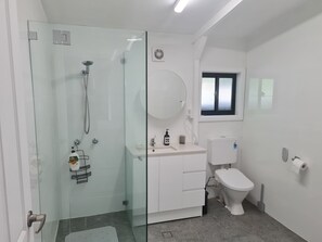 Suihku, ympäristöystävälliset hygieniatuotteet, bidee, pyyhkeet