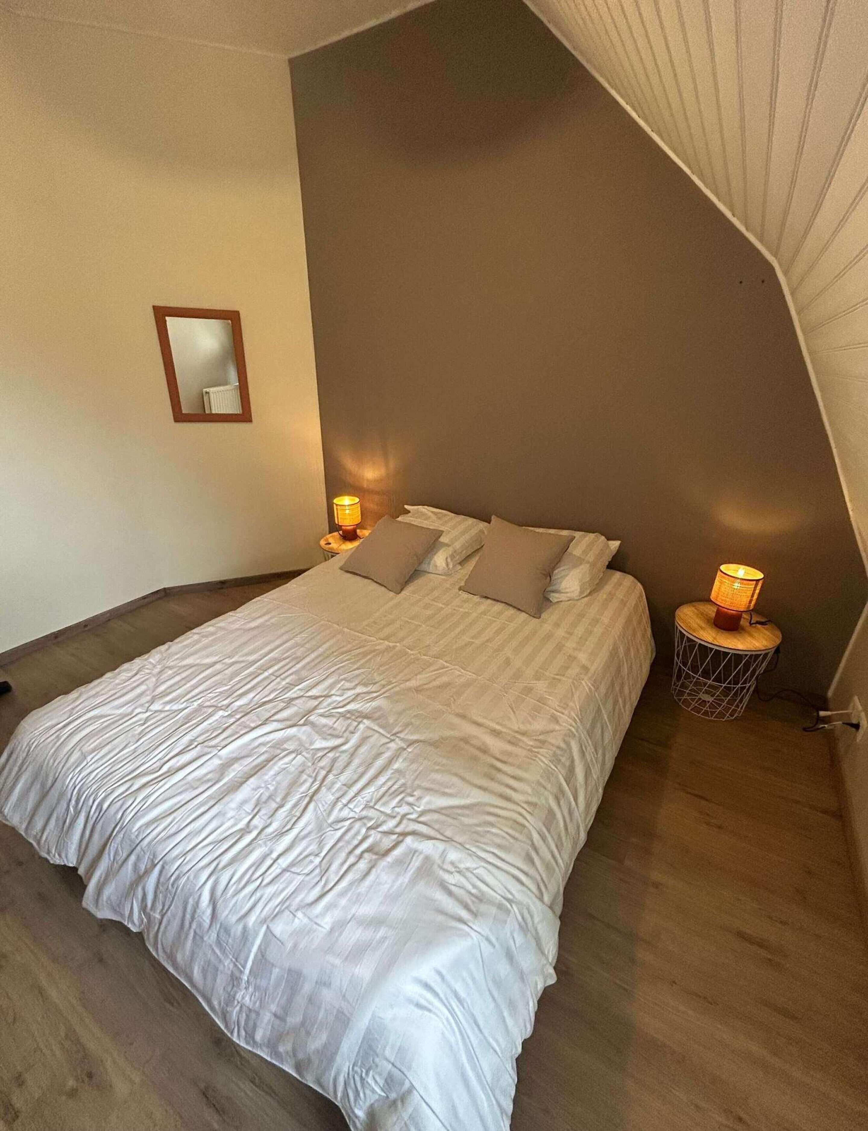 Apartment | 3 bedrooms, bed sheets