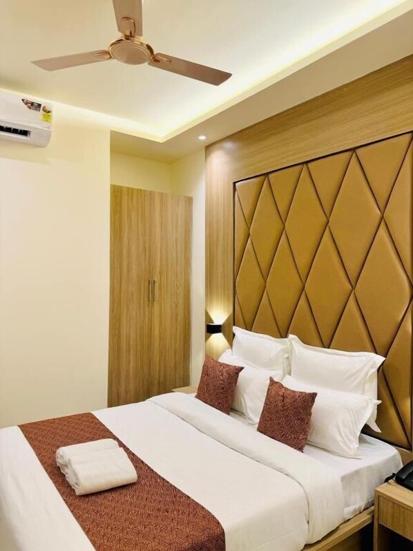 Caja de seguridad en la habitación y sistema de insonorización