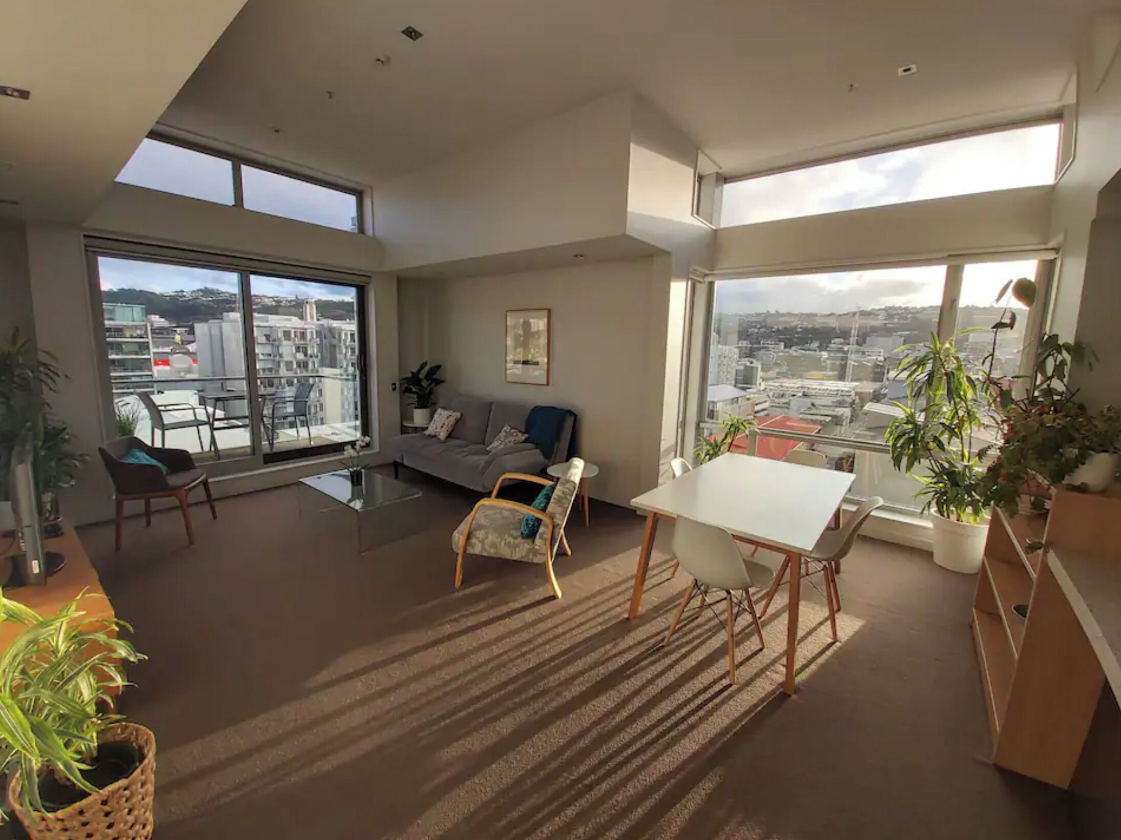 Sunny Modern Penthouse Apartment In The City Center With Parking Space - Wellington, New Zealand