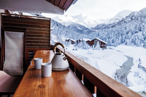 MERIBEL MOTTARET NEW STUDIO - SKIS AND SHOPS AT YOUR DOORSTEP