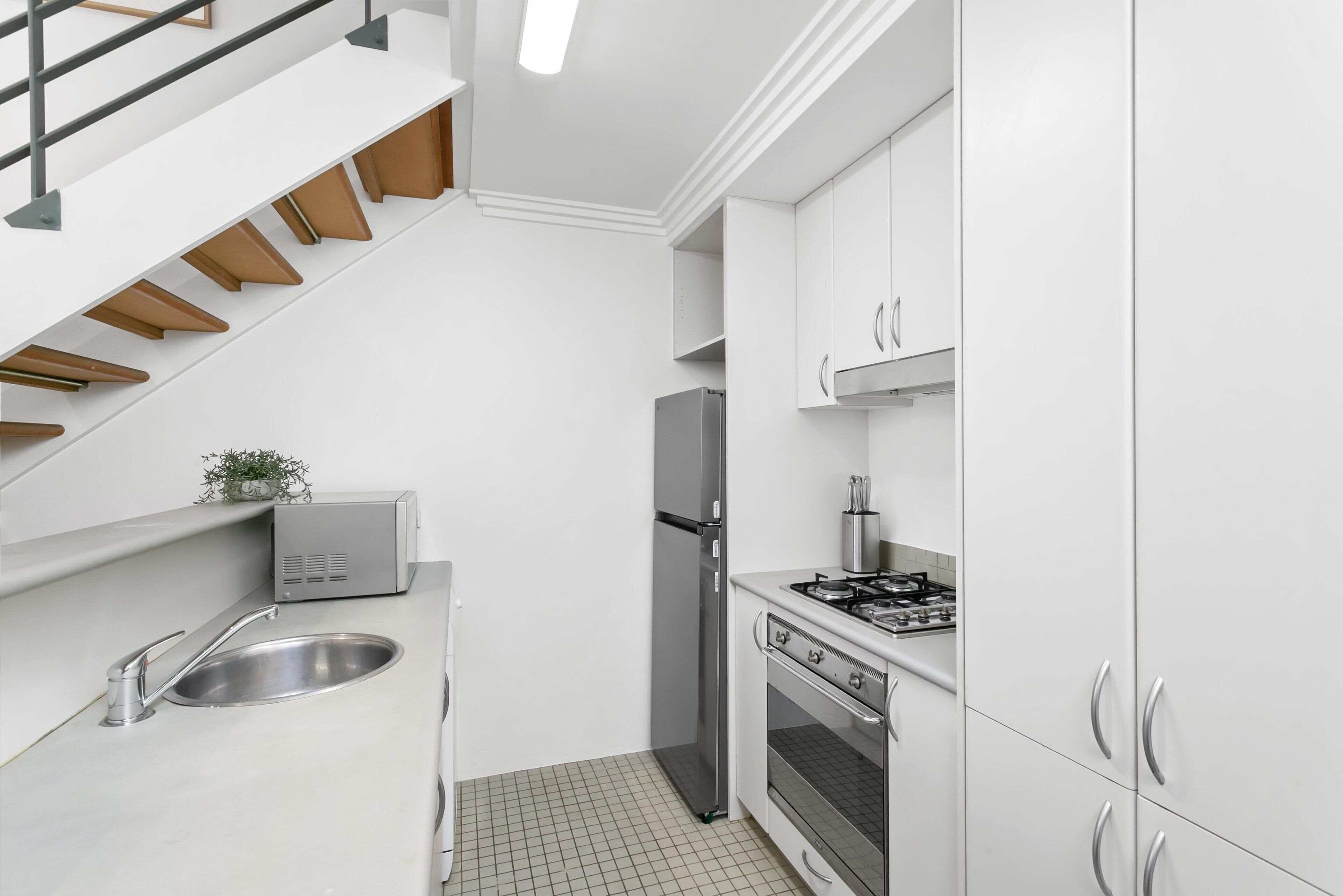 Microwave, stovetop, dishwasher