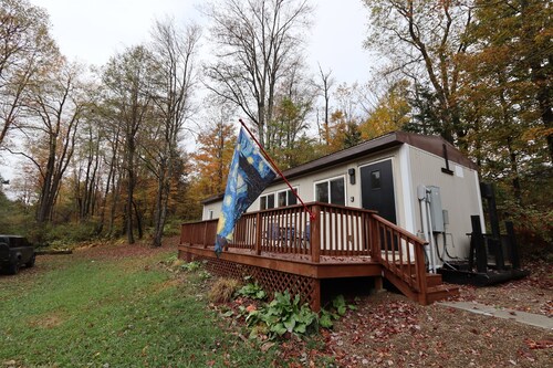 Hot Tub · Getaway Cabin · Cherry Spring Stargazing