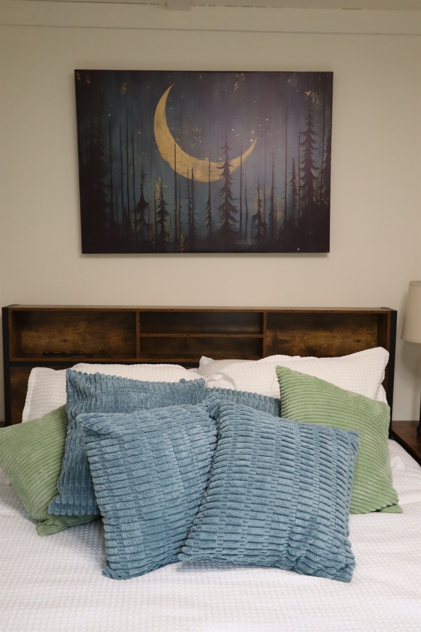 1 soverom, skrivebord, strykejern/-brett og wi-fi (inkludert)