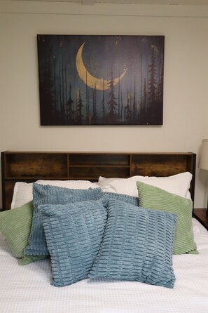 1 bedroom, desk, iron/ironing board, free WiFi