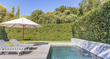 Beautifully Furnished Apartment with Shared Swimming Pool