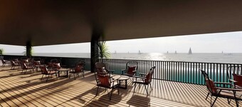 Sierra Bay Hotel