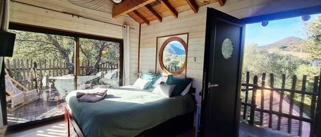 Superior Cabin, Mountain View | Free WiFi, wheelchair access
