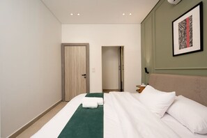 1 chambre, bureau, fer et planche à repasser, Wi-Fi