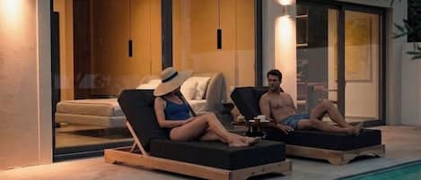 Seasonal outdoor pool, sun loungers