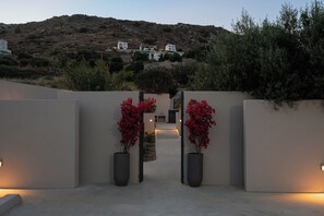 Unclassified image, 2 of 84, button - Mitos Ultimate Escape Villa (Naxos)