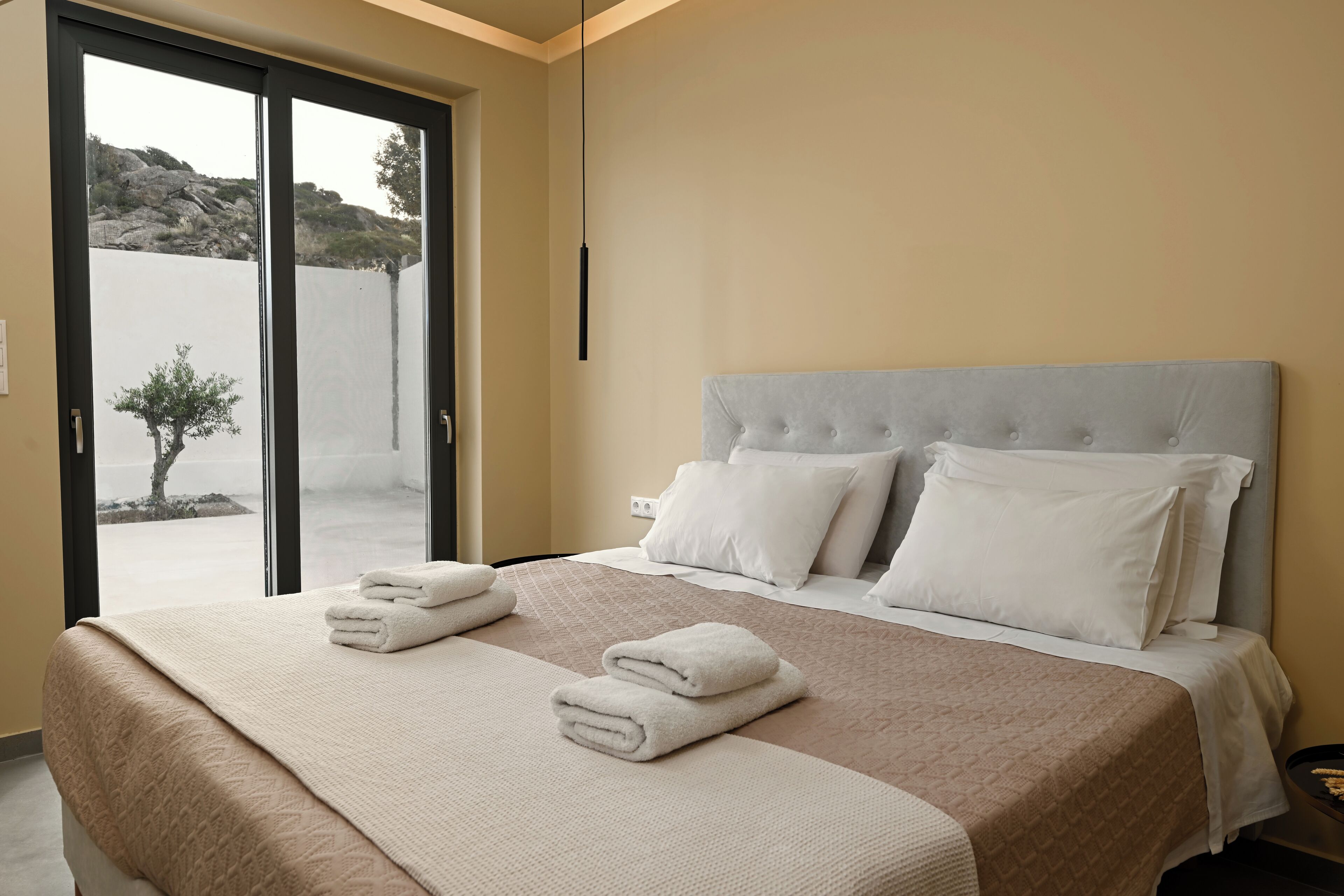 Premium bedding, individually decorated, individually furnished, desk