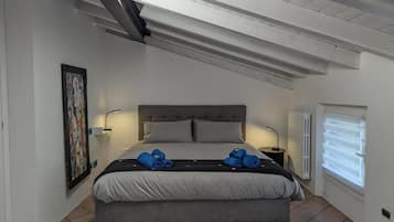 3 makuuhuonetta, silitysrauta/-lauta, vuodevaatteet