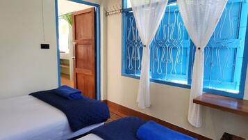 Phòng, quang cảnh vườn | Khu vực làm việc phù hợp cho laptop