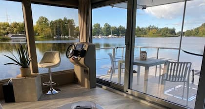 5-star vacation apartment + view of the lake | Lake Suite