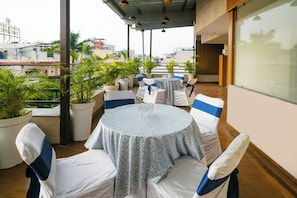 Daily to-go breakfast (INR 200 per person)