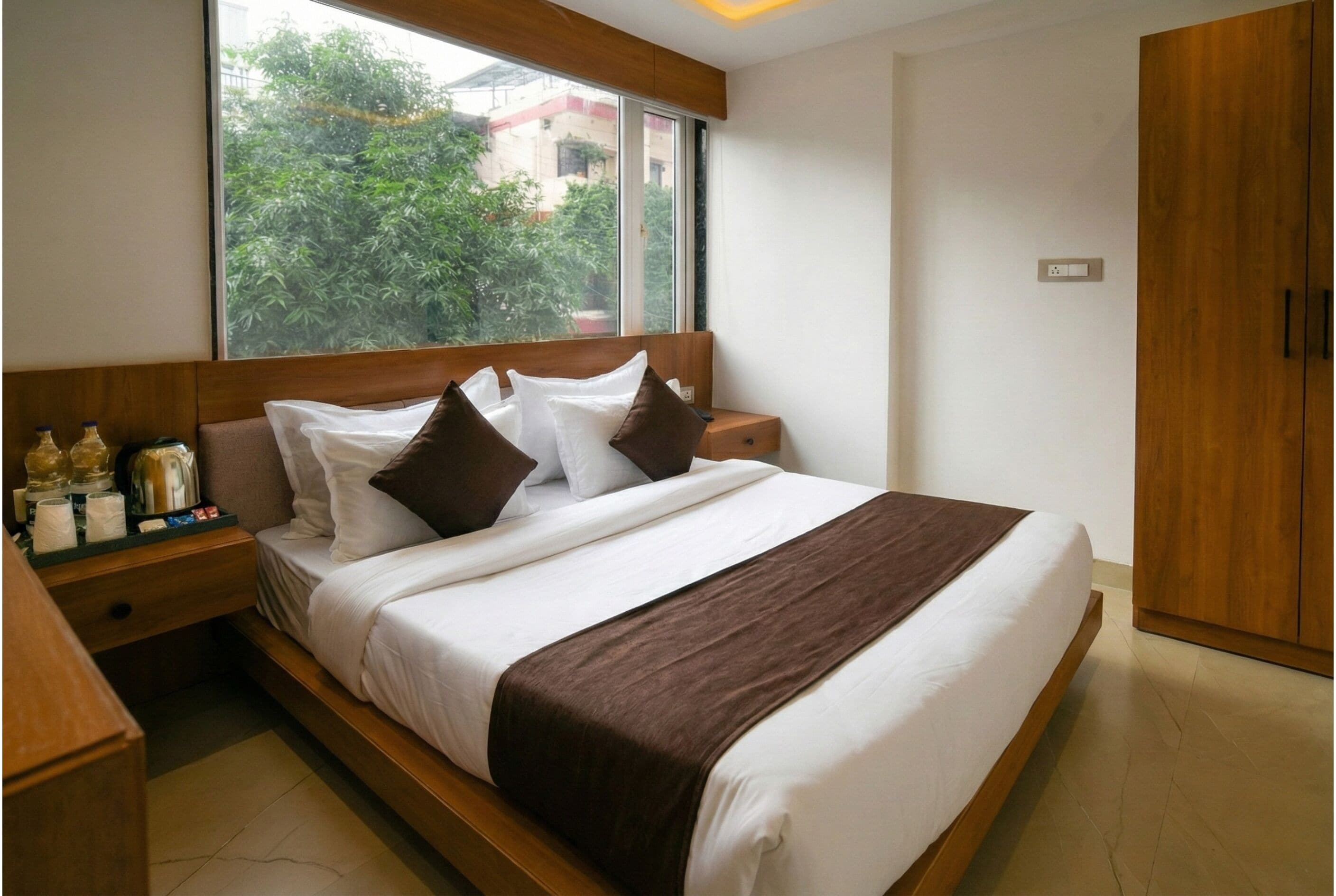 Executive Double or Twin Room, City View | Desk, laptop workspace, free WiFi