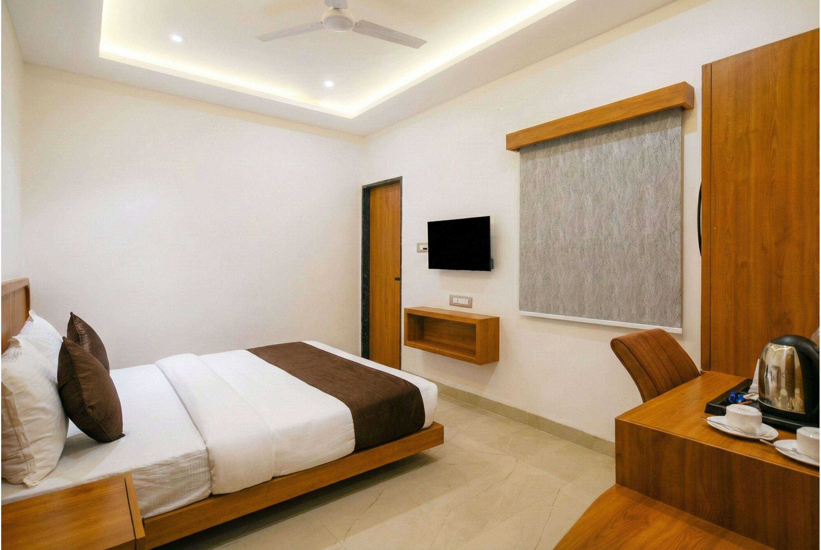 Superior Double or Twin Room, City View | Desk, laptop workspace, free WiFi