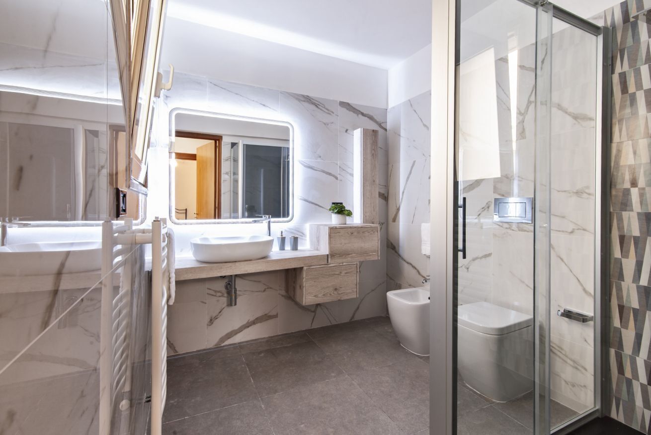 Douche, bidet