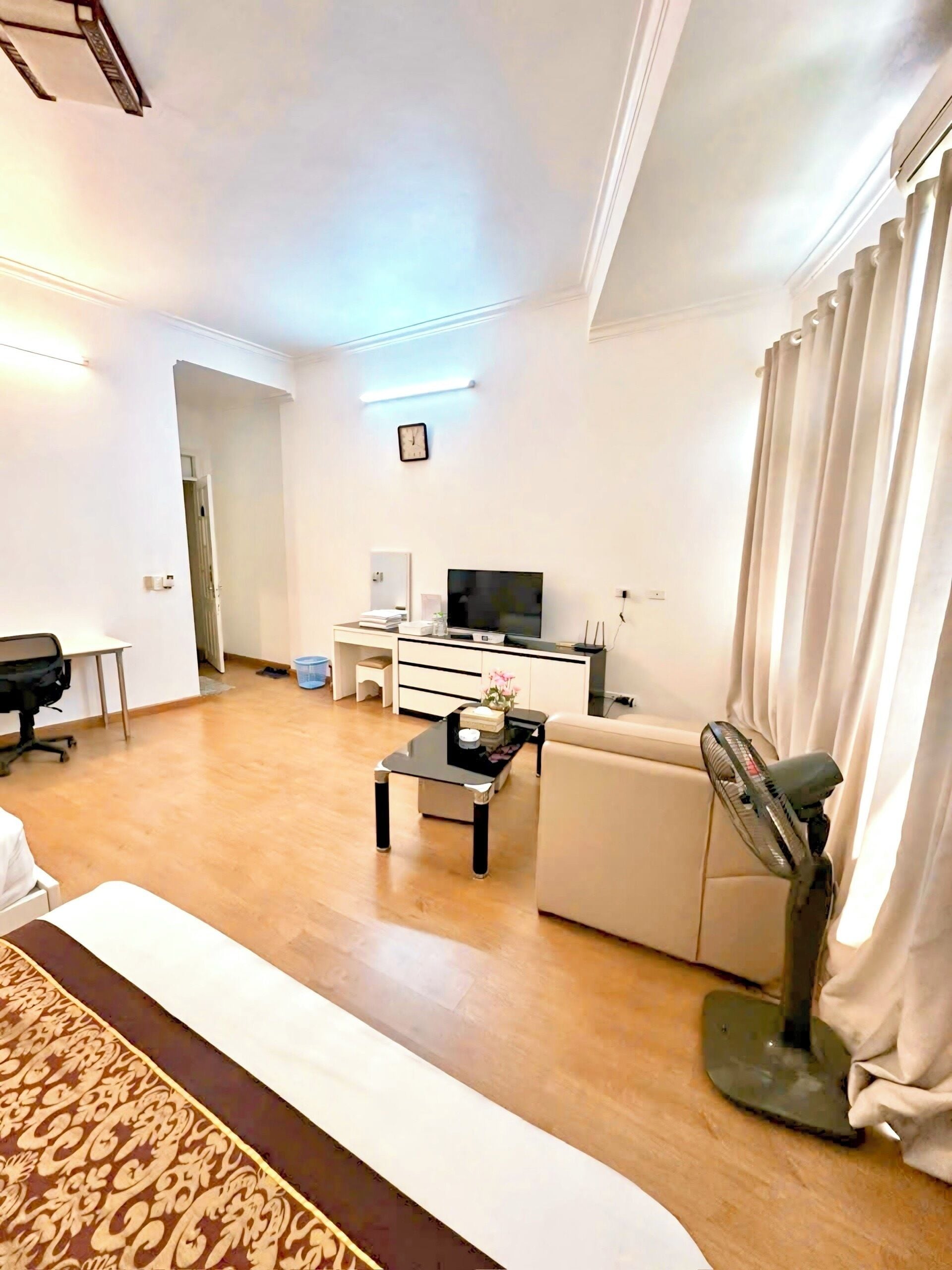 Double Room | Desk, free WiFi, bed sheets