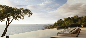 Indulge in Barefoot Luxury – Your Private Paradise in Panama